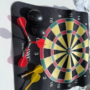 1471 IWC ROLL UP DART BOARD